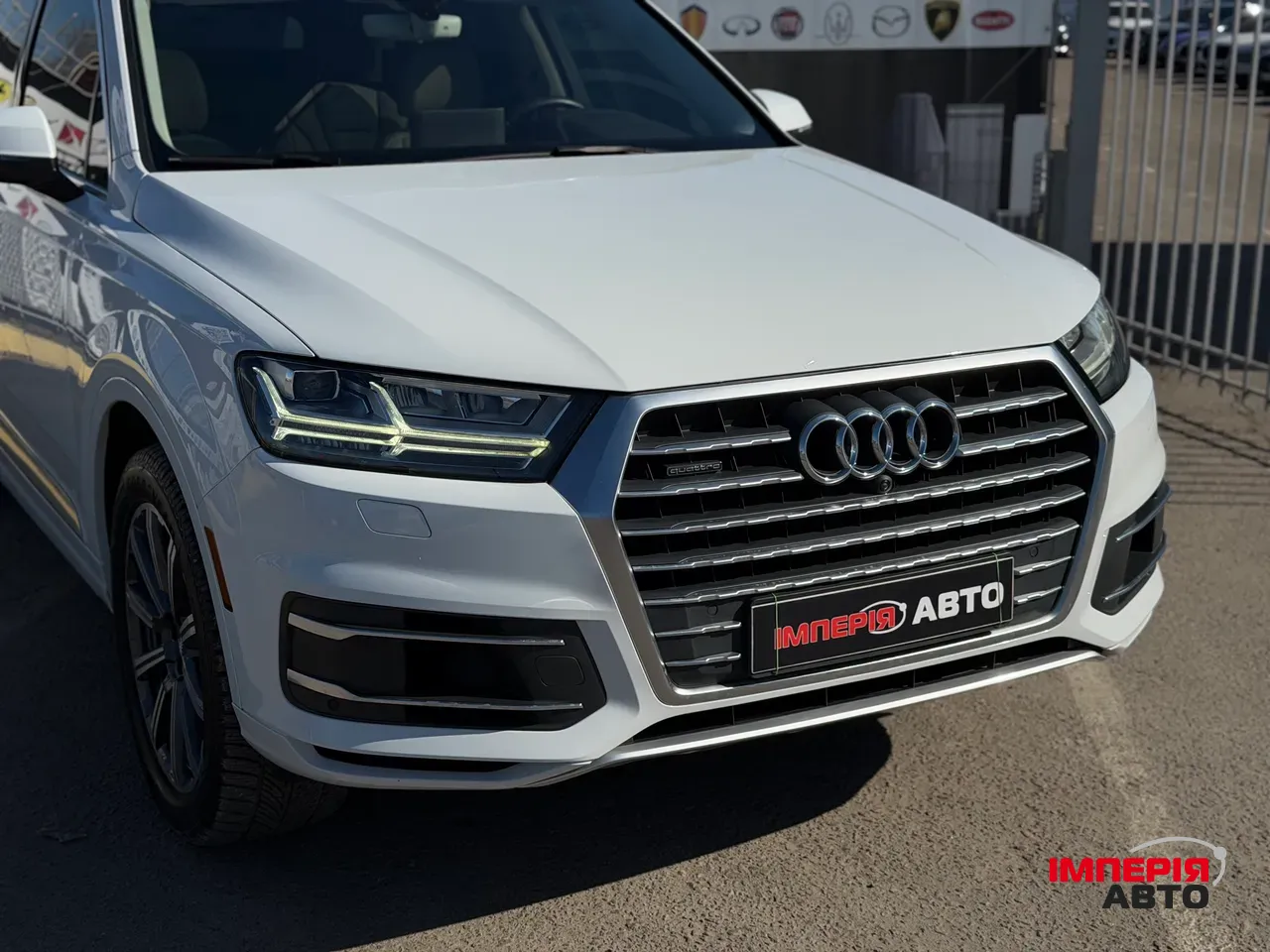 Audi Q7 - фото 2