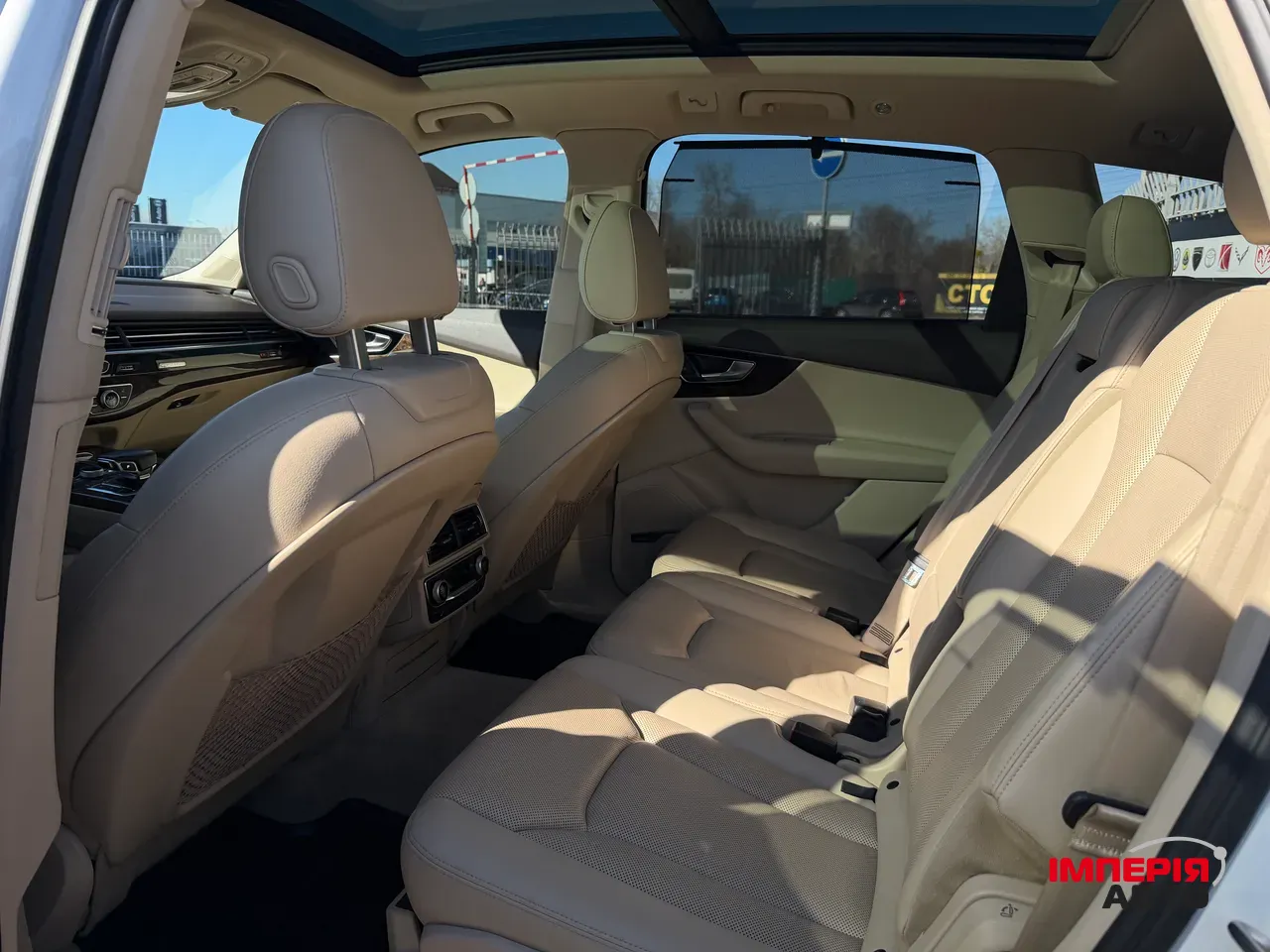 Audi Q7 - фото 7