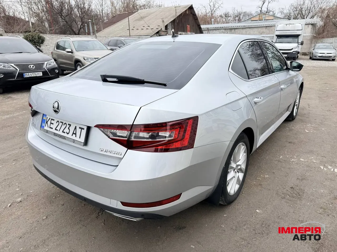 Skoda Superb - фото 6