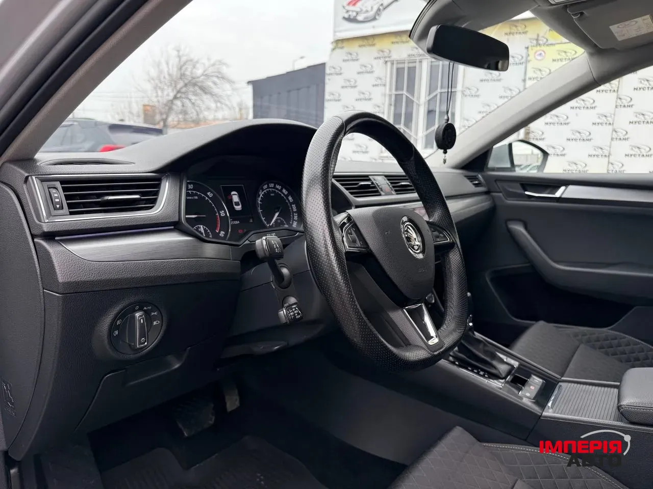 Skoda Superb - фото 11