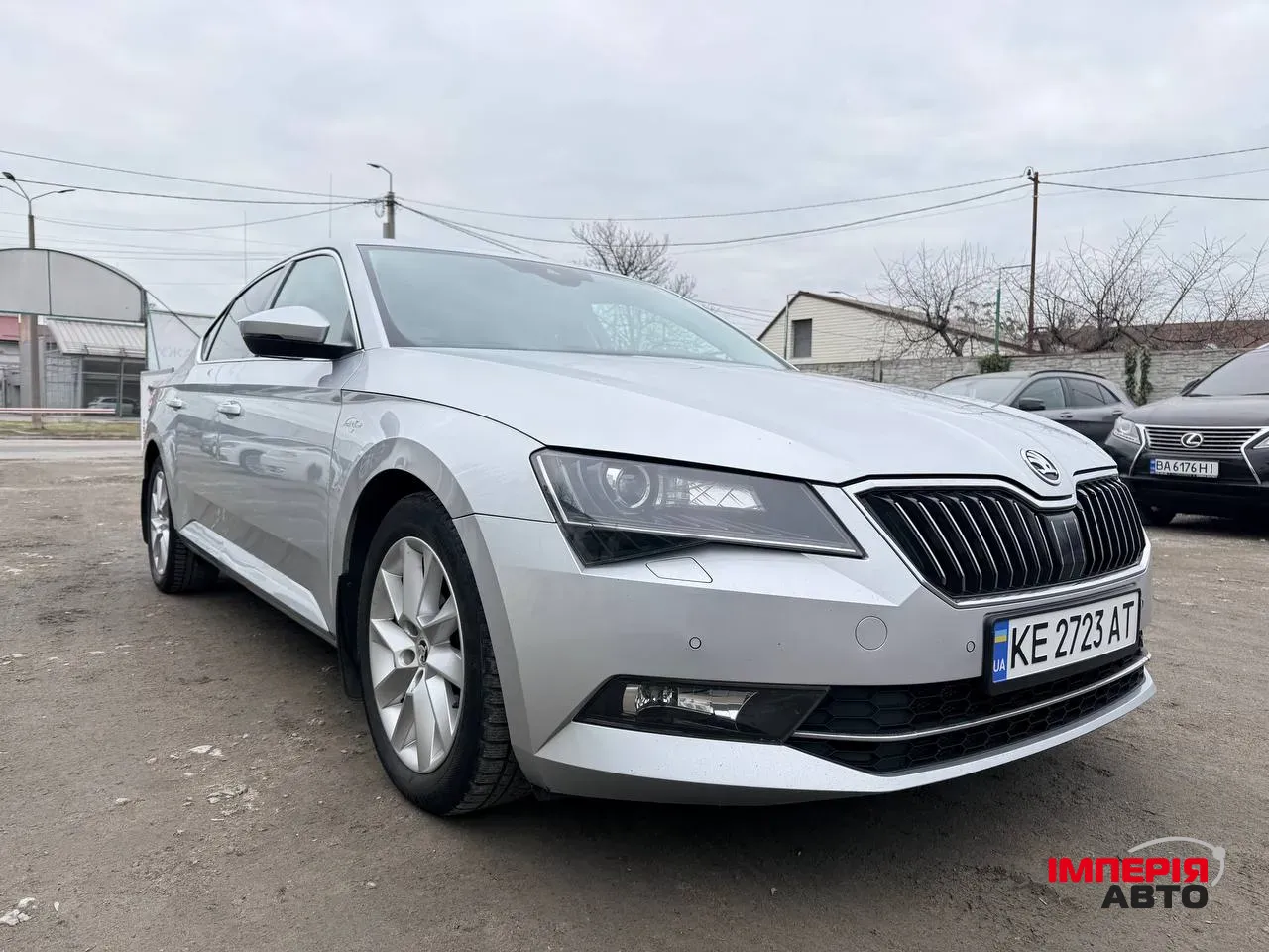 Skoda Superb - фото 1