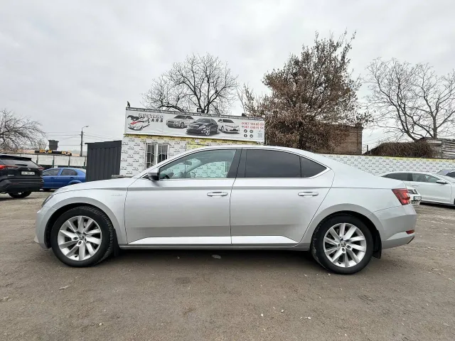Skoda Superb - фото 5