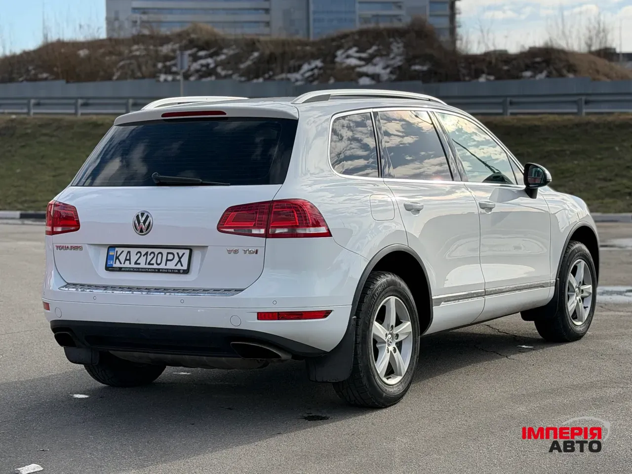 Volkswagen Touareg - фото 4