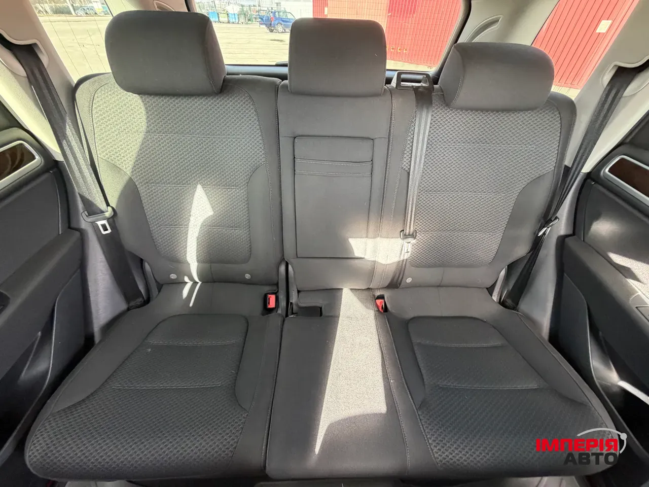 Volkswagen Touareg - фото 14