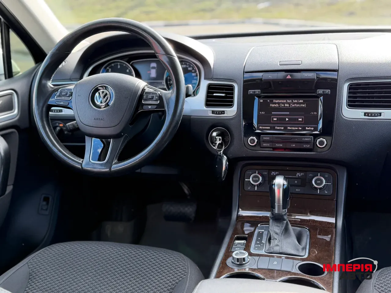Volkswagen Touareg - фото 18