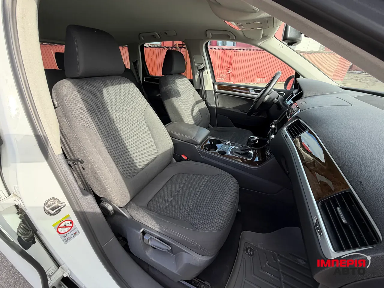 Volkswagen Touareg - фото 20