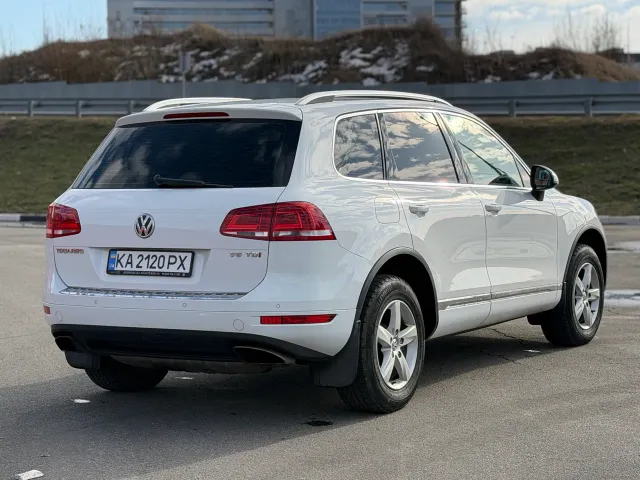 Volkswagen Touareg - фото 4