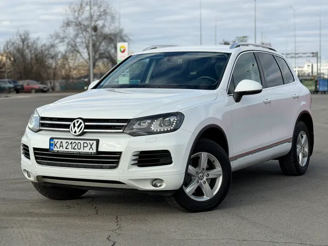 Volkswagen Touareg - фото 1