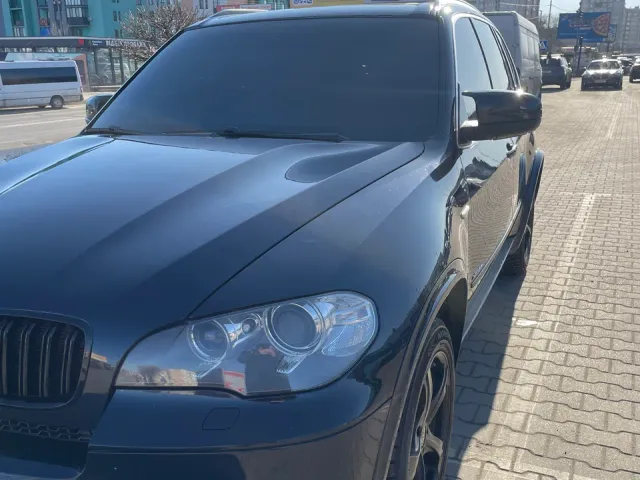 BMW X5 - фото 1