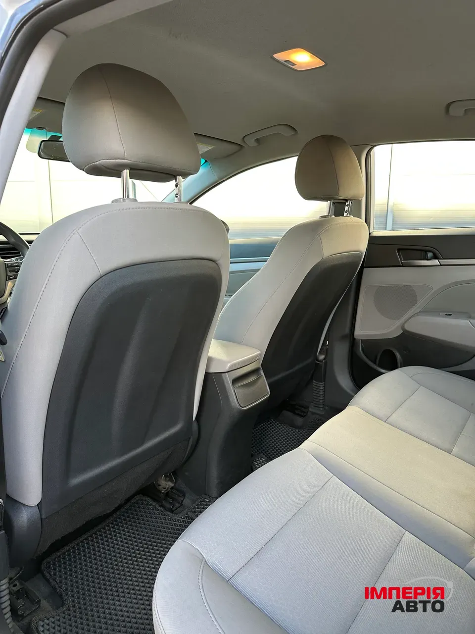 Hyundai Elantra - фото 18