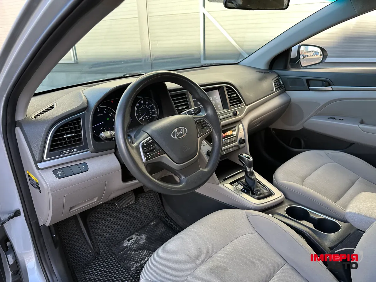 Hyundai Elantra - фото 14