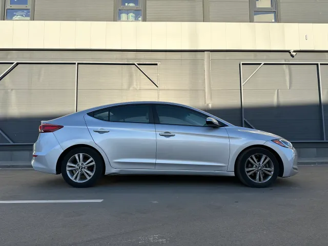 Hyundai Elantra - фото 5