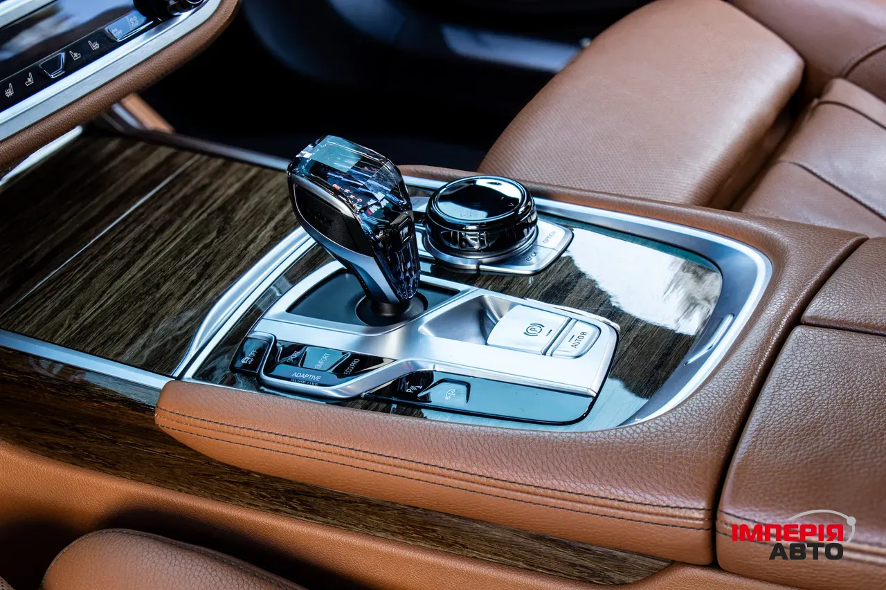 BMW 7 серії - фото 55