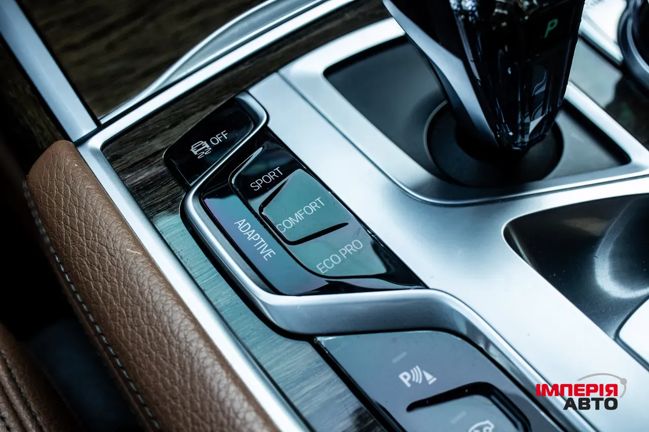 BMW 7 серії - фото 28