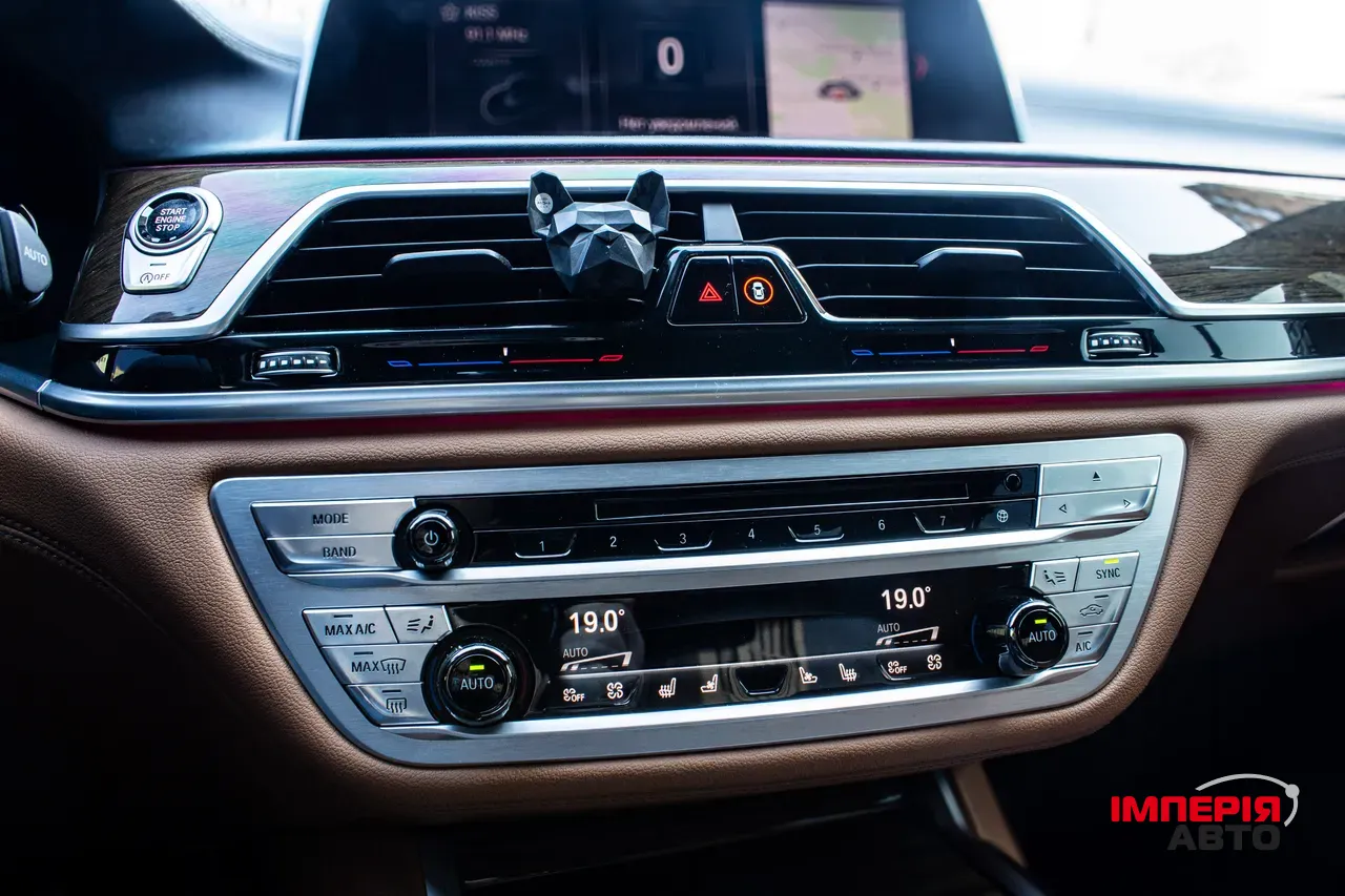 BMW 7 серії - фото 45