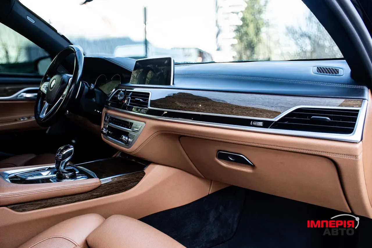 BMW 7 серії - фото 63