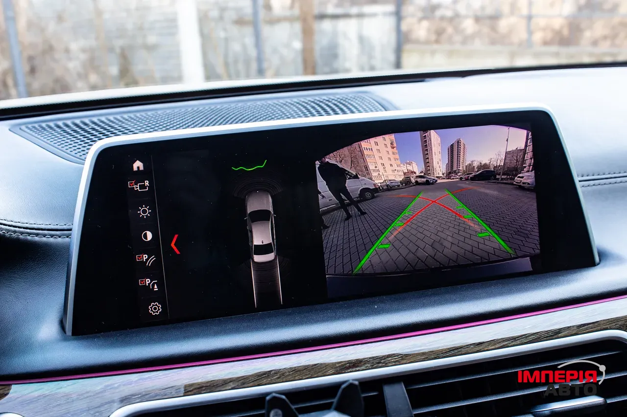 BMW 7 серії - фото 33