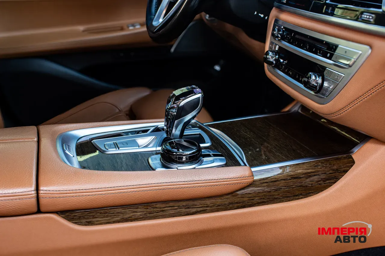 BMW 7 серії - фото 61