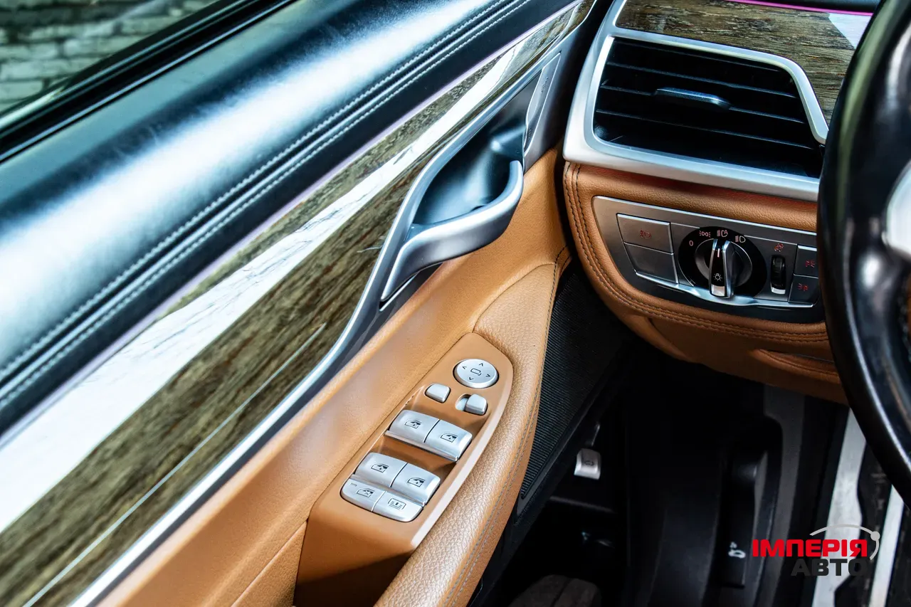 BMW 7 серії - фото 50