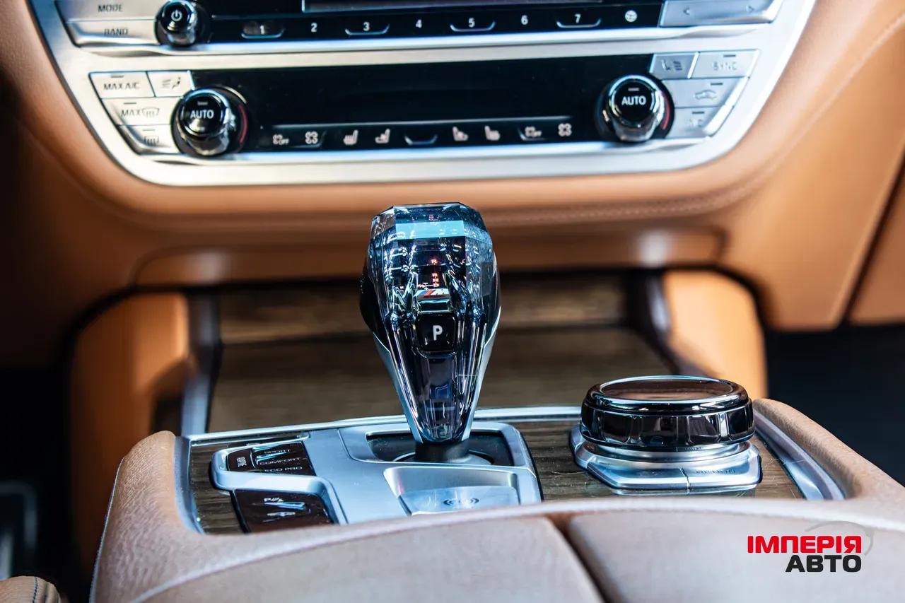 BMW 7 серії - фото 48