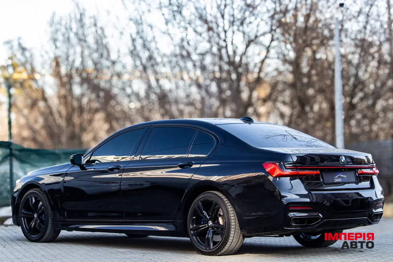 BMW 7 серії - фото 10