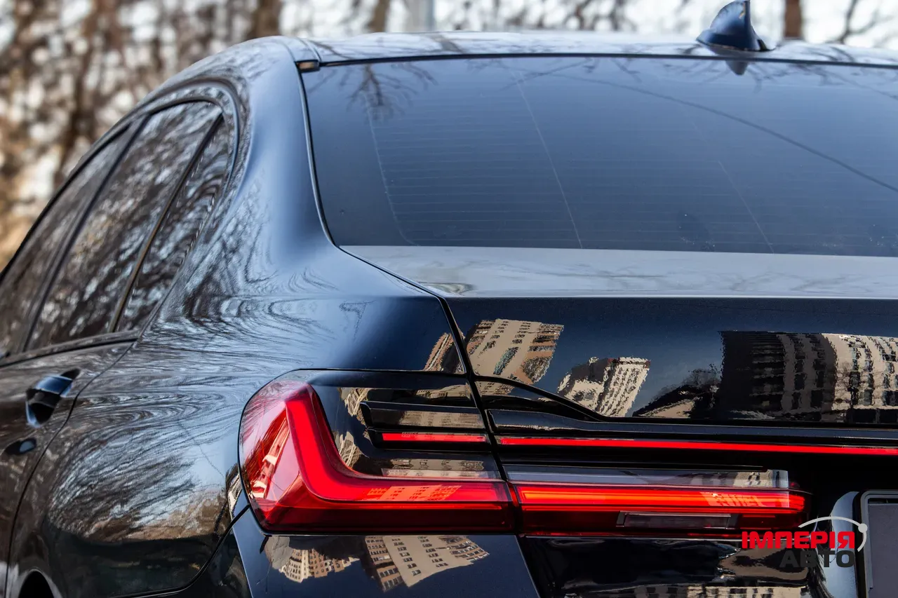 BMW 7 серії - фото 22
