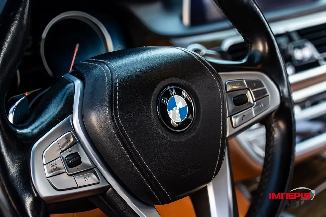 BMW 7 серії - фото 39