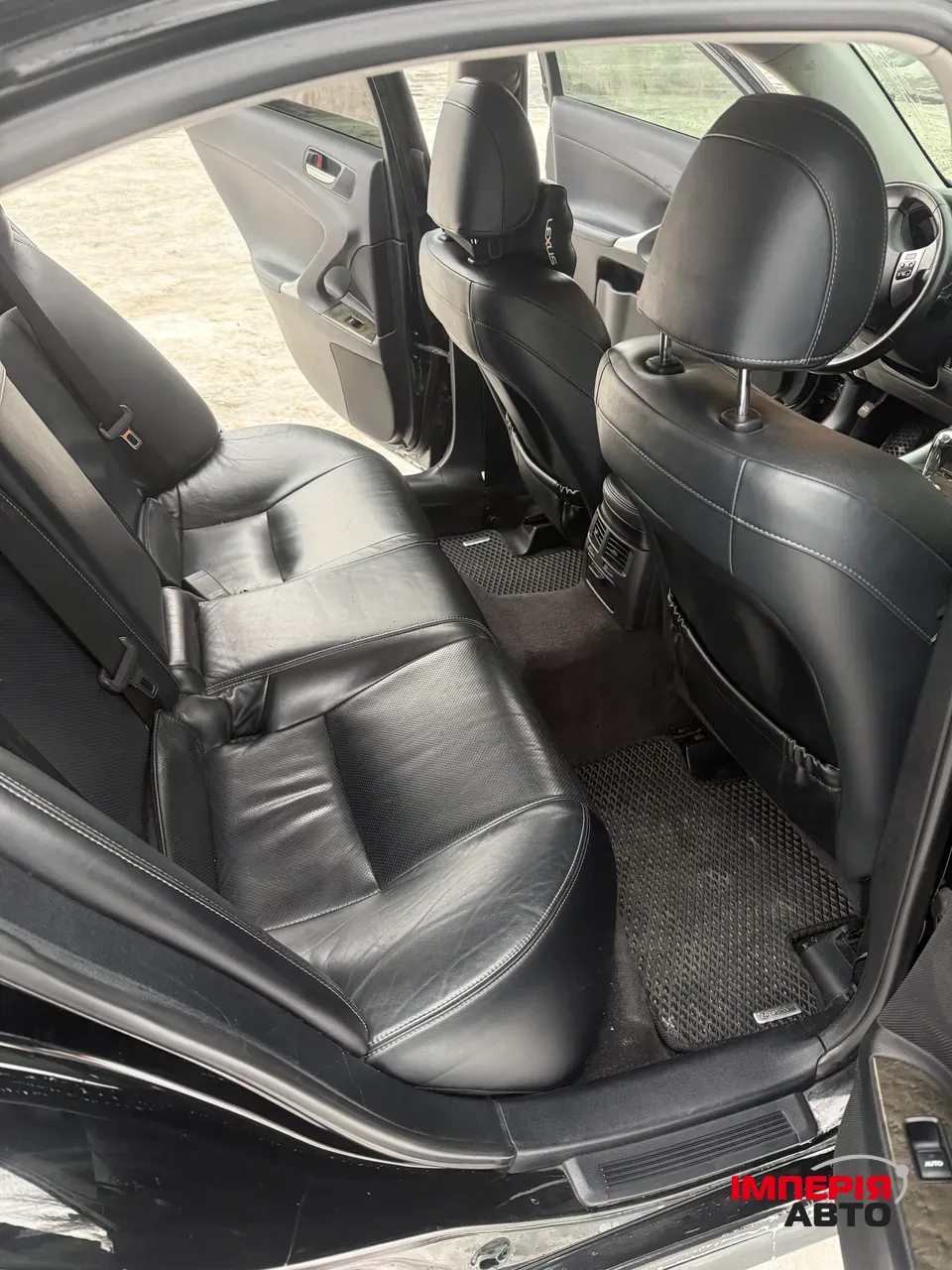 Lexus IS - фото 40