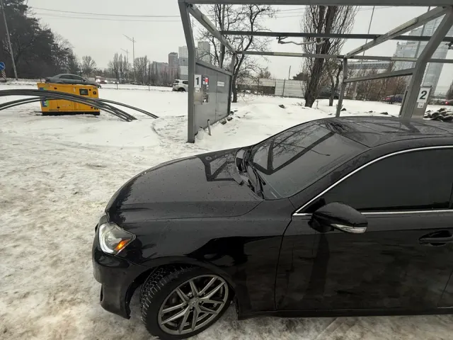 Lexus IS - фото 4