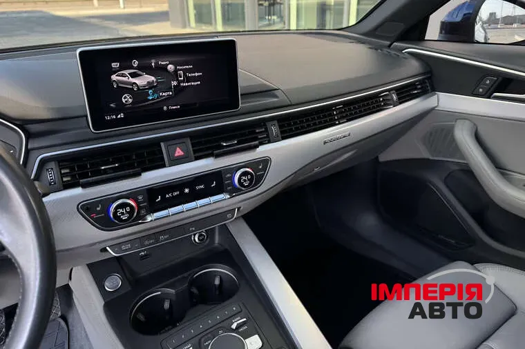 Audi A4 - фото 11