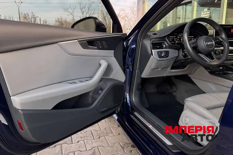 Audi A4 - фото 3