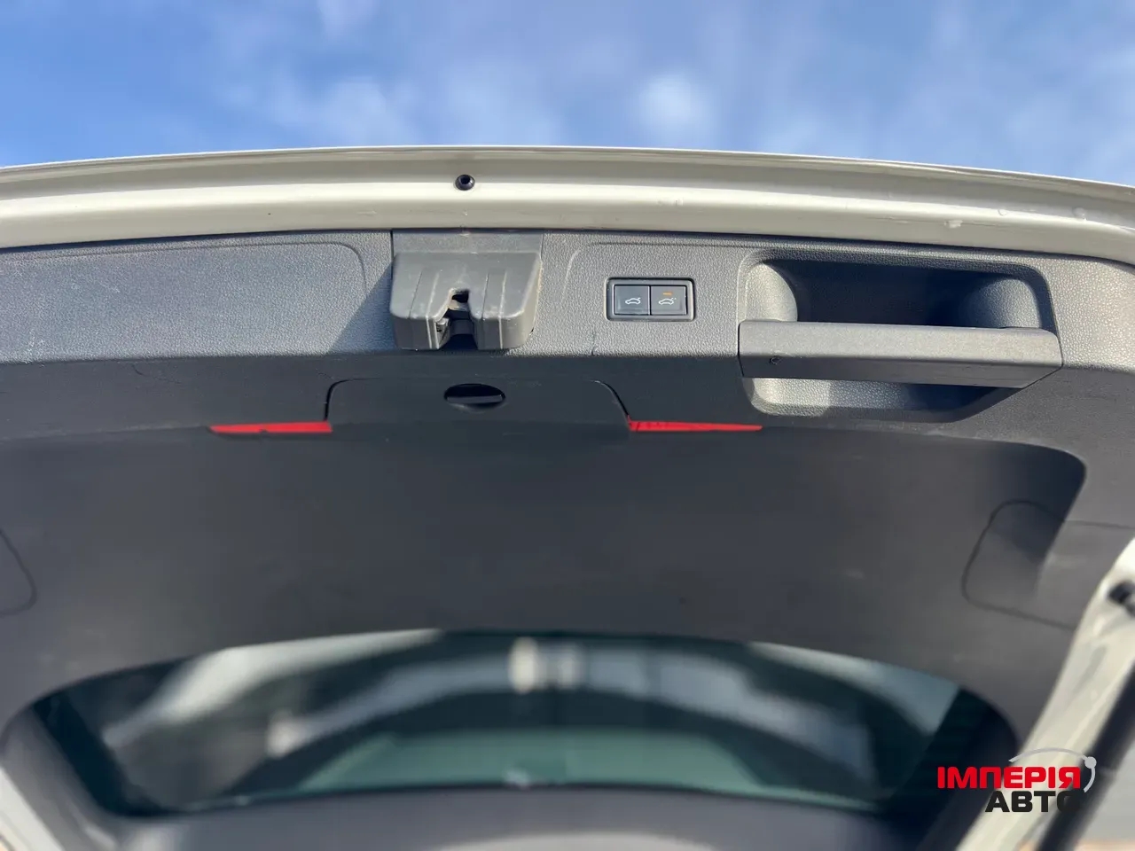 Volkswagen Passat - фото 13