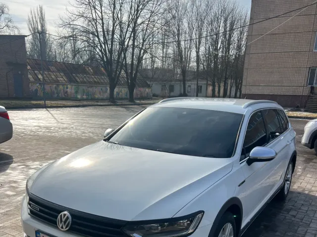 Volkswagen Passat - фото 3