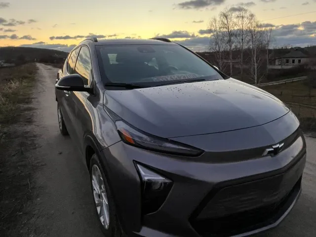 Chevrolet Bolt EUV - фото 1