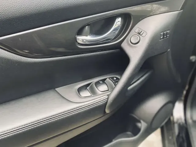 Nissan Rogue - фото 5