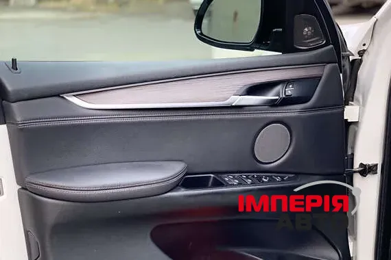 BMW X5 - фото 10