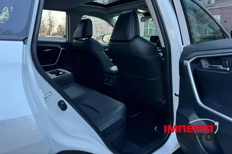 Toyota RAV4 - фото 19