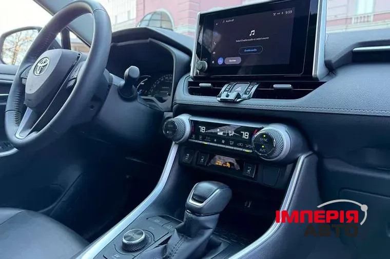 Toyota RAV4 - фото 14