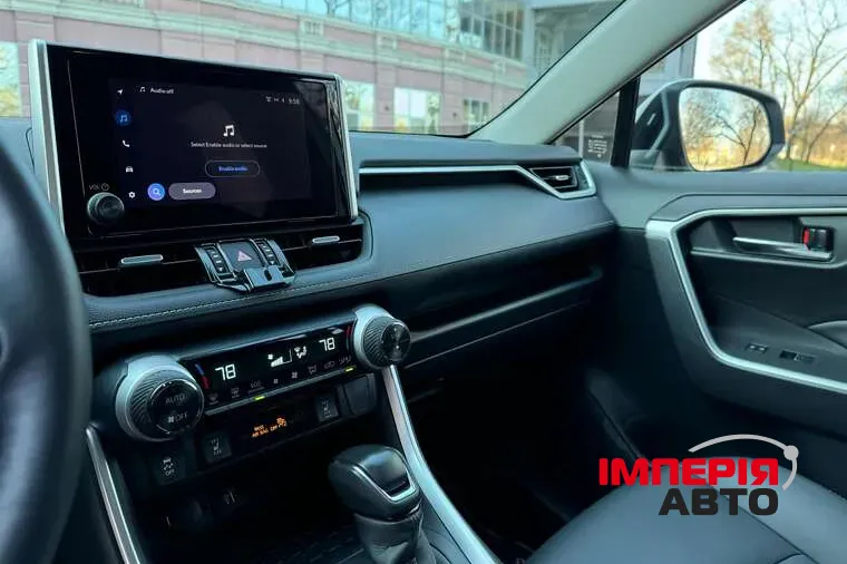 Toyota RAV4 - фото 10