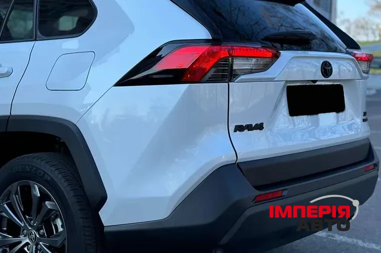Toyota RAV4 - фото 25