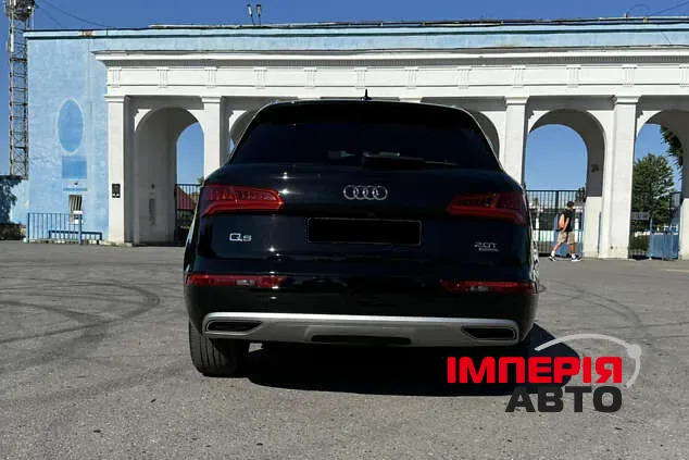 Audi Q5 - фото 8
