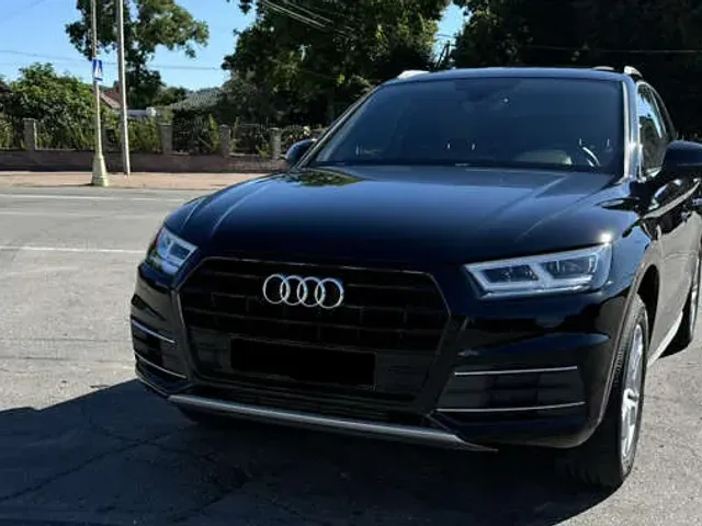 Audi Q5 - фото 1