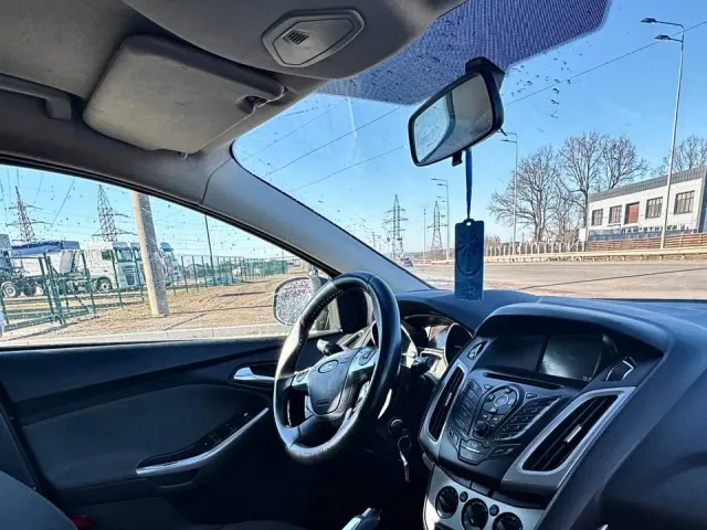 Ford Focus - фото 2