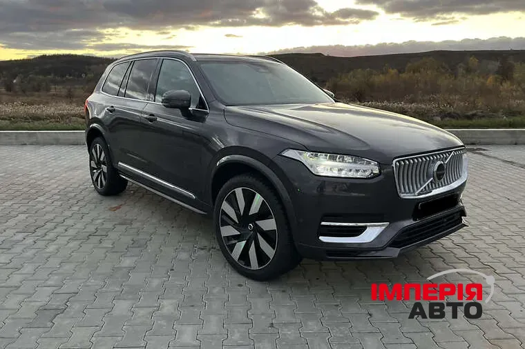 Volvo XC90 - фото 7