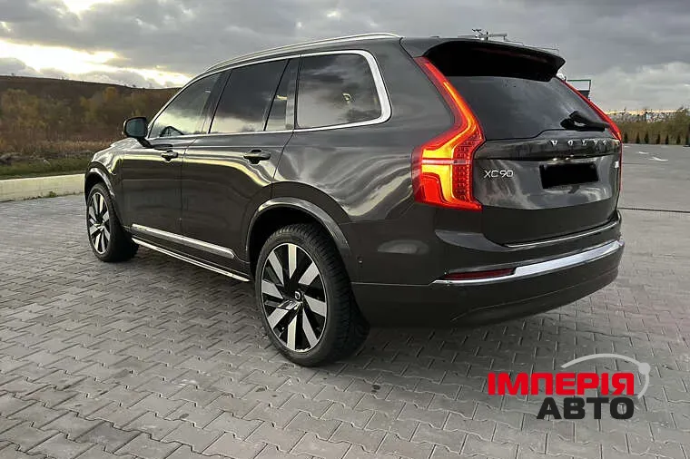 Volvo XC90 - фото 4