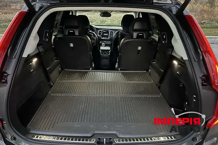 Volvo XC90 - фото 12
