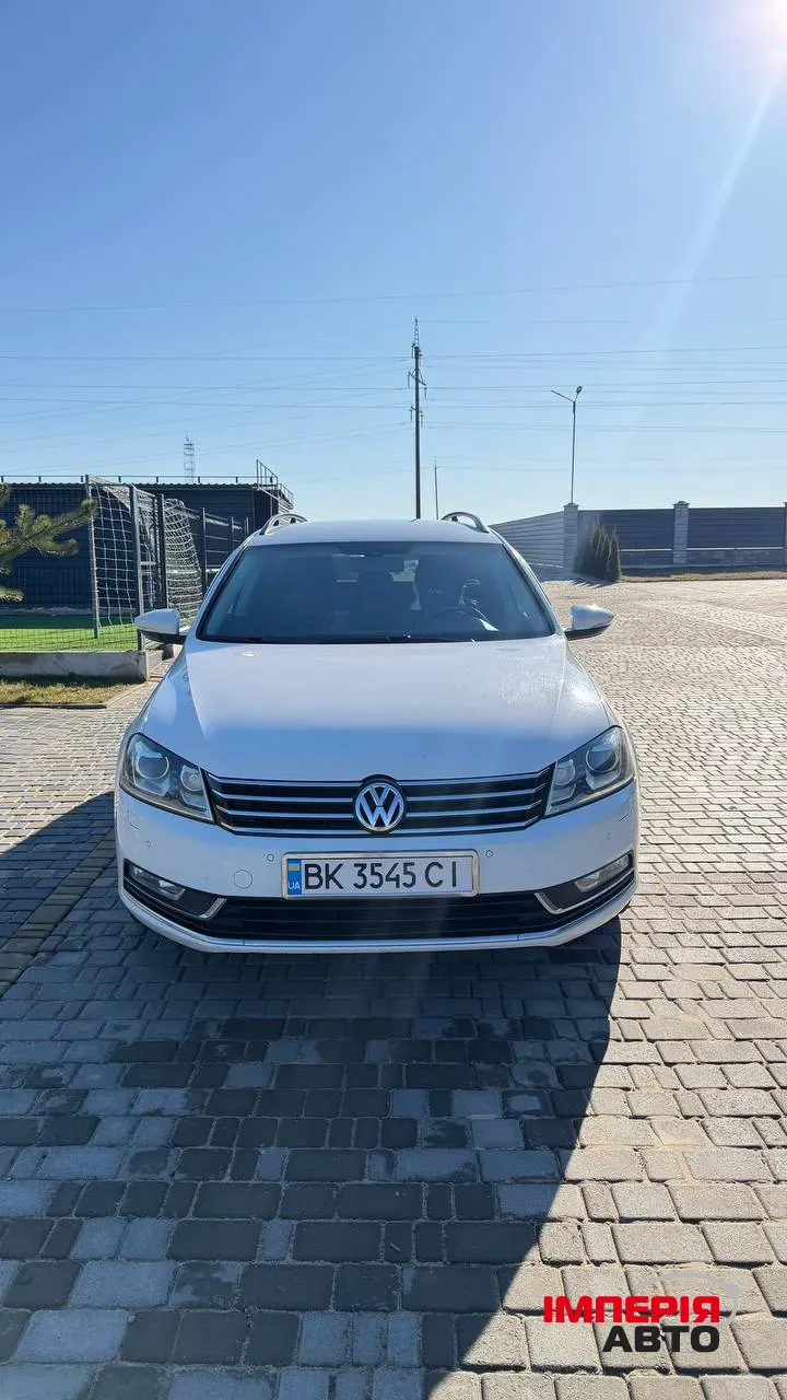 Volkswagen Passat - фото 2