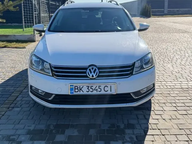 Volkswagen Passat - фото 2