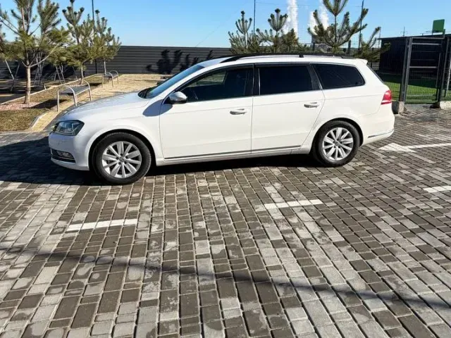 Volkswagen Passat - фото 4