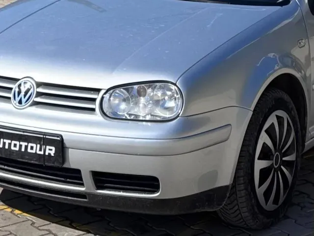 Volkswagen Golf - фото 3